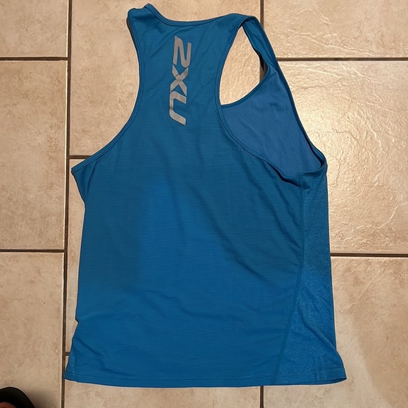 2XU Performance Tank- Mens S - Picture 2 of 2